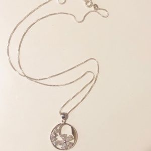 925 Sterling silver necklace flower shape